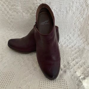 Dansko size 40 (9) wine colored leather booties.
